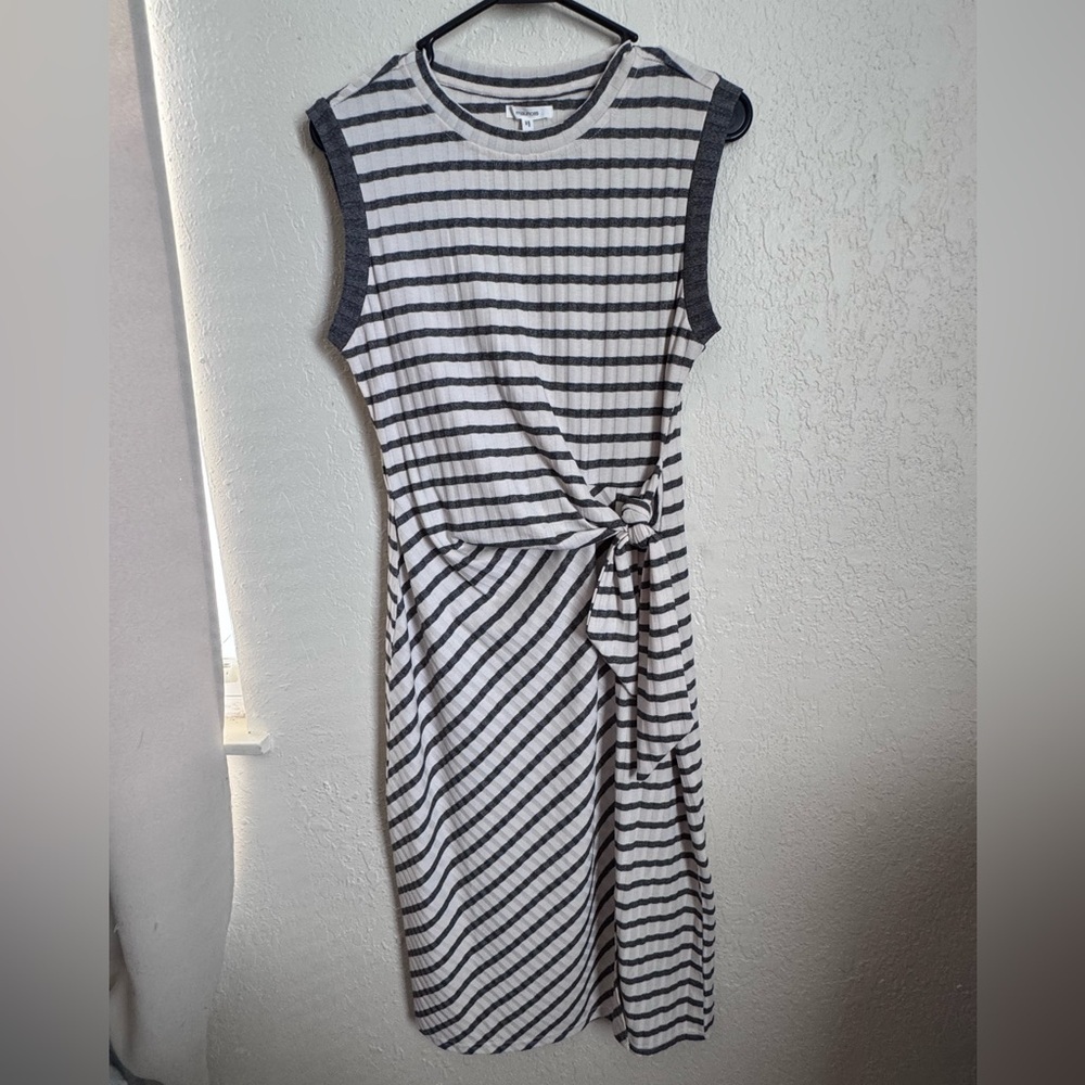 Maurices Gray and White Tie Front Midi Sundress